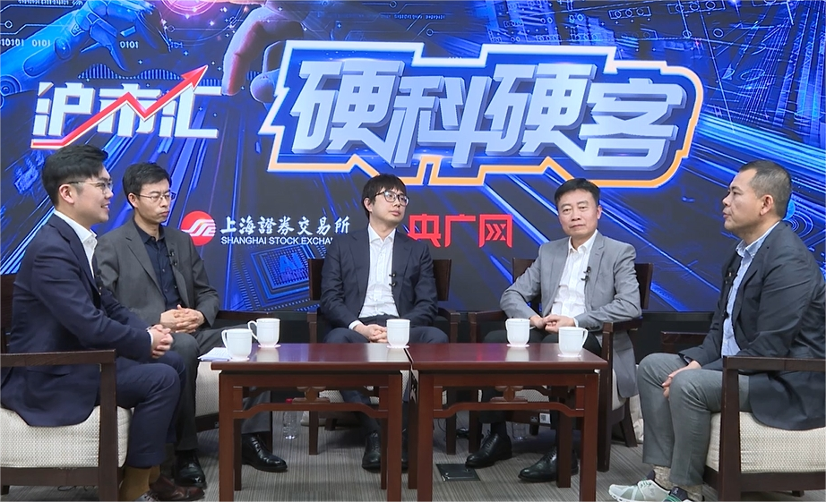 国产工业机器人如何与国际“四大家族”同台竞技？科创板龙头洞察行业演进新风向(图1)