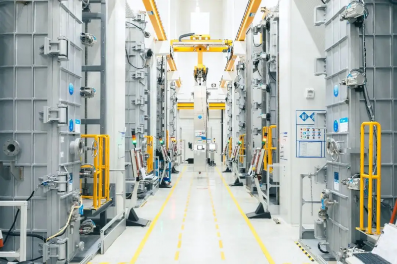 从“智能工厂”到“灯塔工厂”亨通光电引领制造业数智化转型(图2)