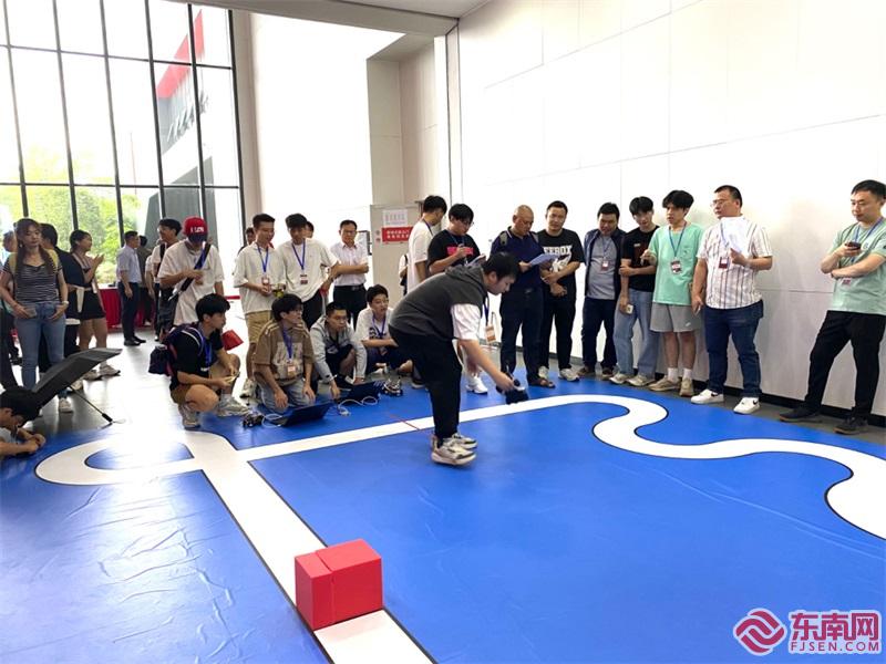 两岸（福州）人工智能-工业机器人竞赛举办携手推进数字技术发展(图1)