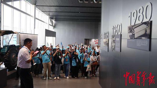 东盟青年为中国智能制造点赞(图1)