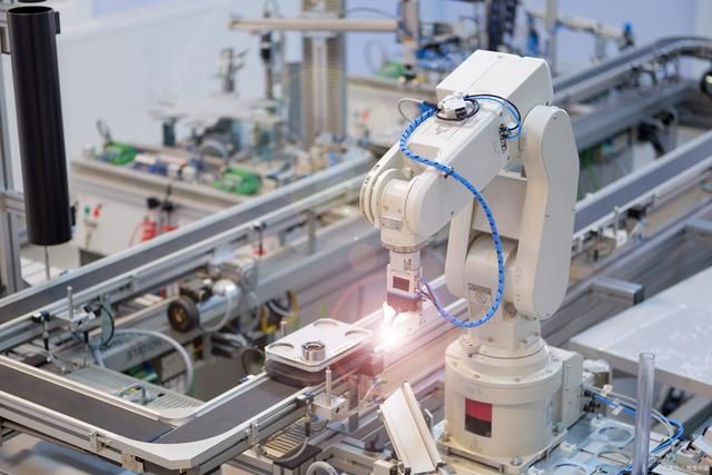 智能制造与未来科技：机械设备、电子产品的关键角色(图2)