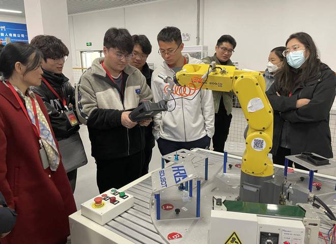 工业机器人深耕十载赋能先进制造业转型升级(图2)