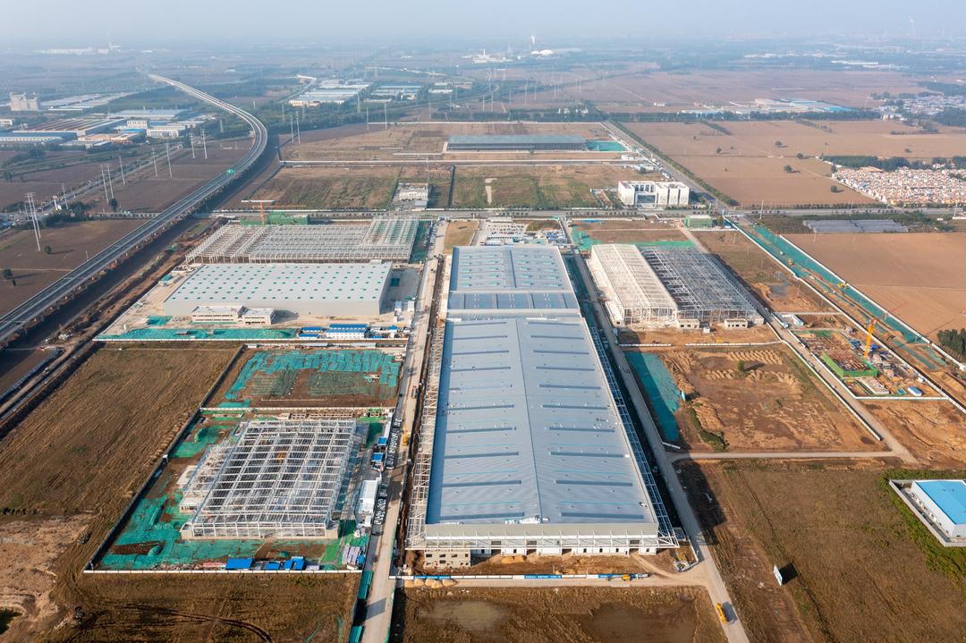 一线）小松全球智能制造产业基地项目：全球首个“主机+配套”高度融合的全产业链集群(图1)