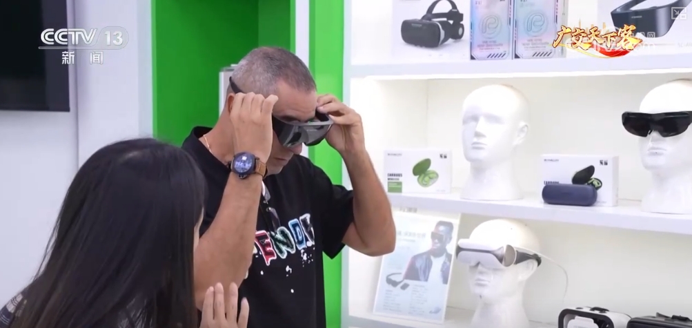 工业设计助推智能制造中国设计、中国智造“圈粉”广交会客商(图11)