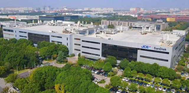 独树一帜智能制造新范式——晟碟半导体(上海)有限公司半导体封装测试智能工厂(图1)