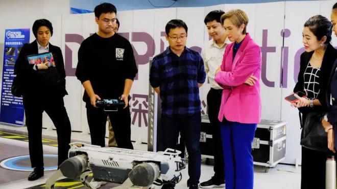 XYoutubeReddit全网刷爆这家杭州公司全地形越野机器人火了(图13)