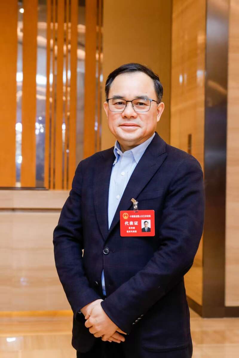 传统学科难承“智造”之重代表建言高校每年更新30%课程(图1)