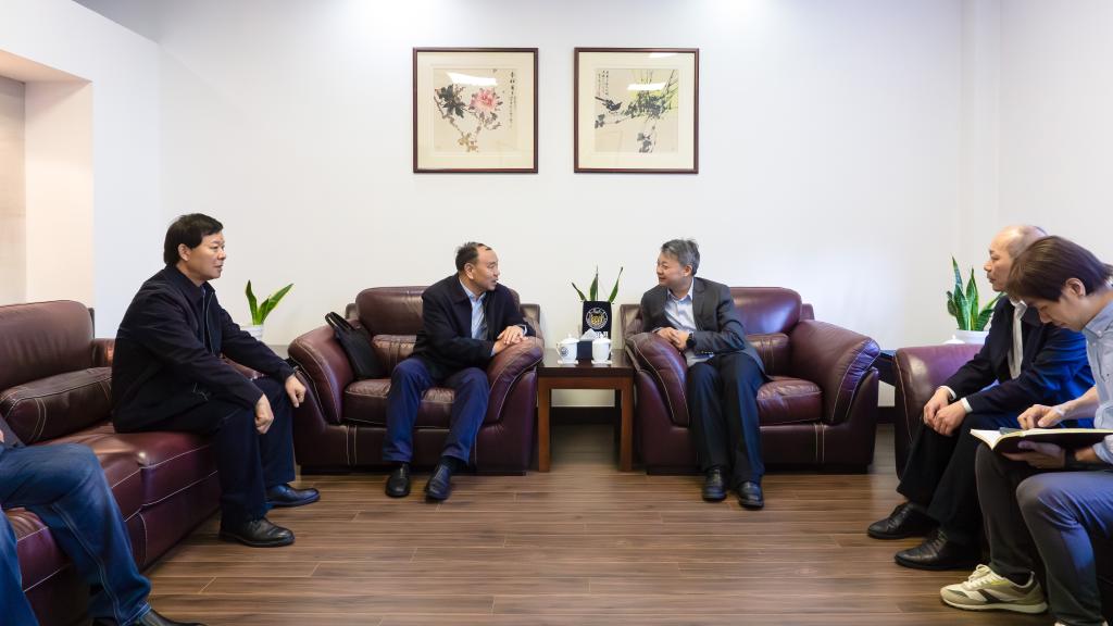 中国教育后勤协会调研座谈会在同济大学召开(图1)