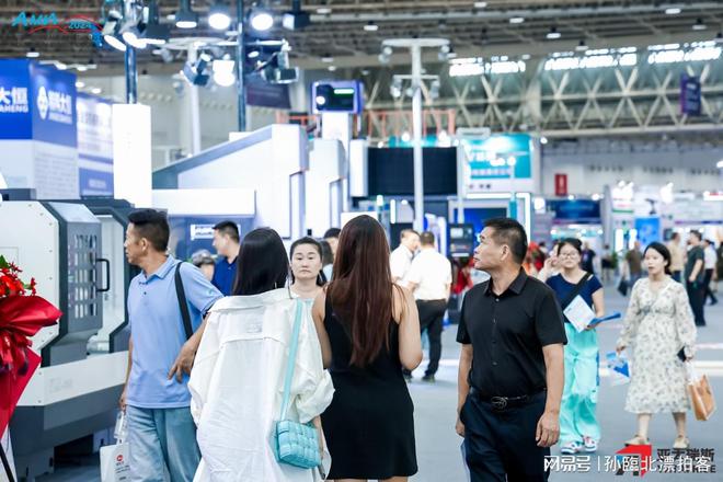 2025武汉机器人展智能工业自动化展：武汉工博会检验科技魔法(图1)