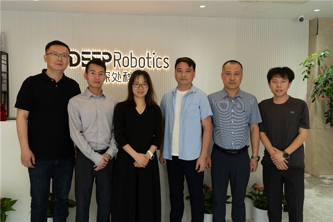 小码王与杭州六小龙云深处科技达成战略合作共推AI机器人编程教育发展(图3)