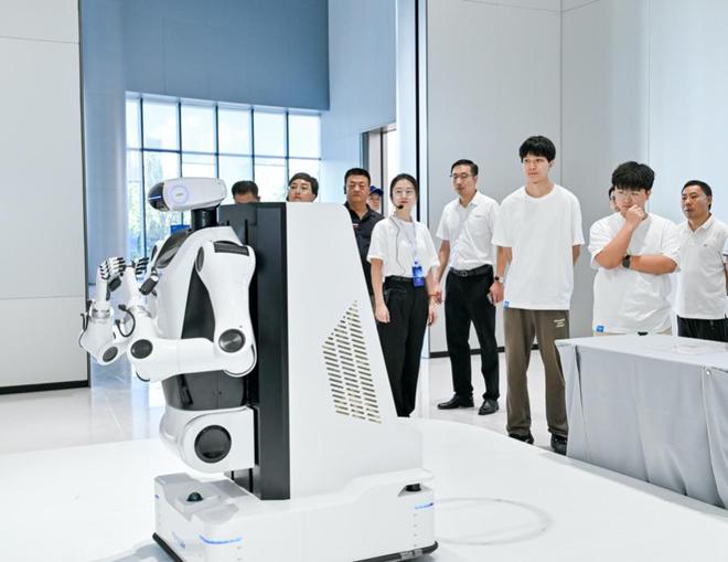 广东机器人江湖风云再起：拓斯达杀入具身智能战局(图2)