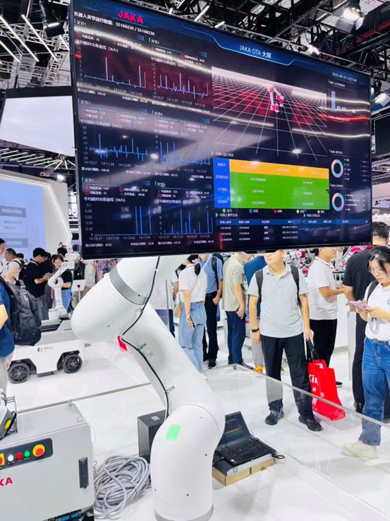2025工博会聚焦“具身工业”：机器人自主决策能力成行业新趋势(图2)