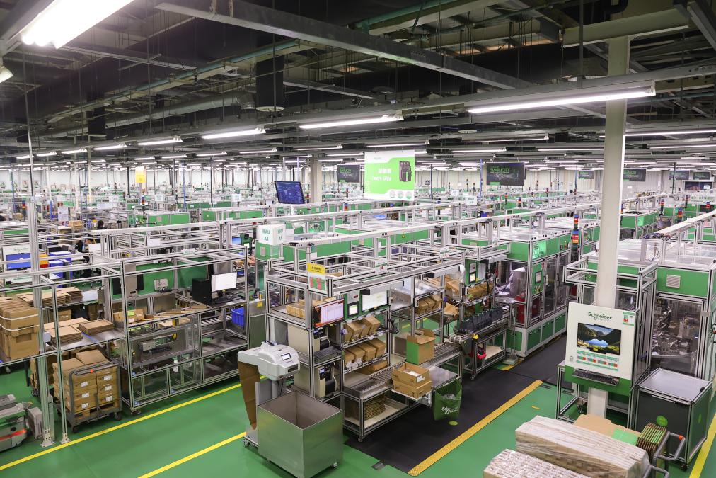 新华鲜报丨“向新力”到“向心力”！一线感知中国外贸外资活力(图3)