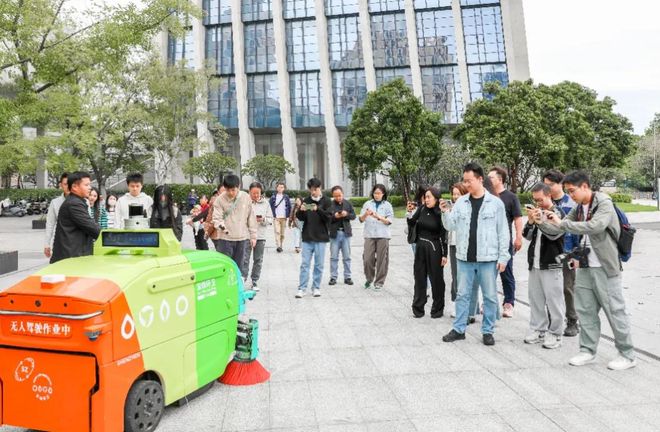 城市如何拥抱AI？坪山给出最强答案：智能制造新样本？(图3)