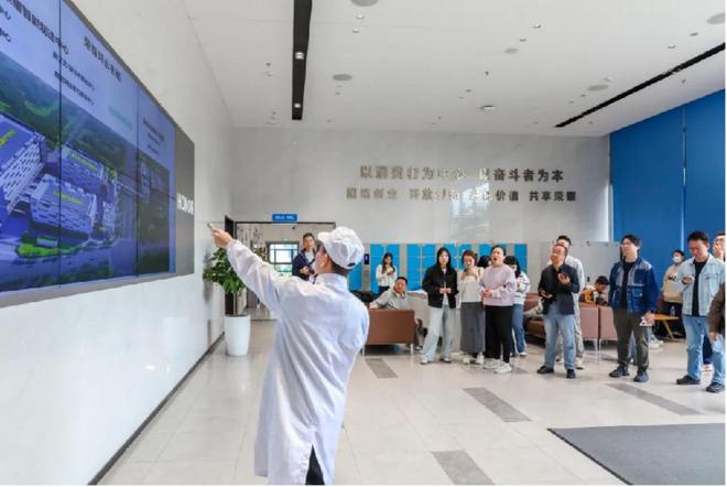 城市如何拥抱AI？坪山给出最强答案：智能制造新样本？(图8)