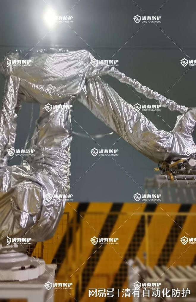工业机器人保温服定制(图2)