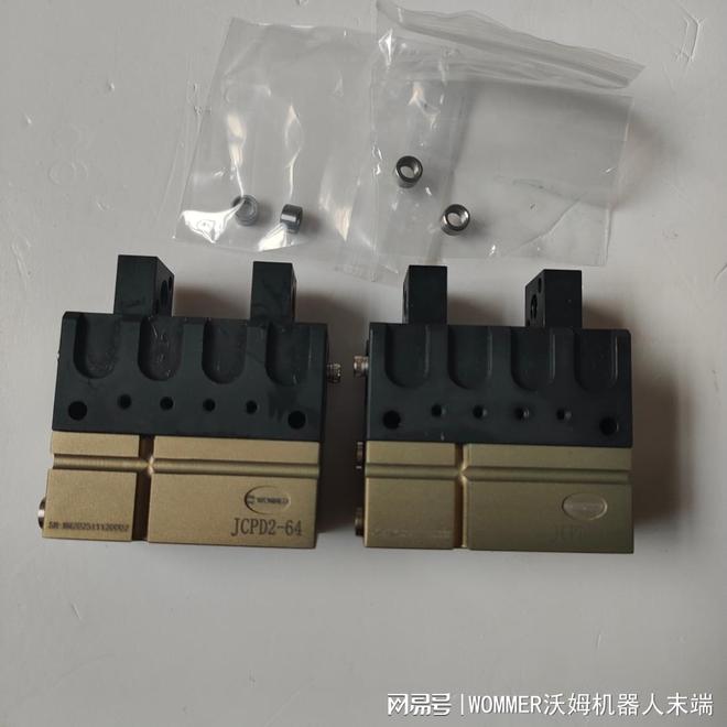 气动夹爪:工业机器人重载装配性价比的优选方案!(图1)