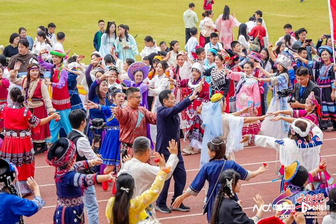 万名师生巡游展演！中山这所学校开启“华夏文化节”(图1)