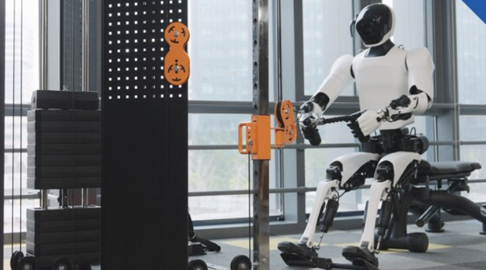 AWE2026现场直击开普勒K2“大黄蜂”双展区亮相工业级人形机器人实力吸睛(图2)