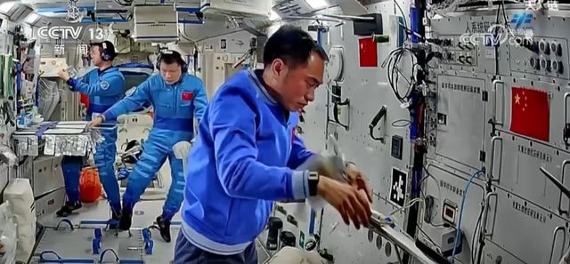 中国“太空之家”工作周记不断“更新”机器人“小航”实力“抢镜”(图3)