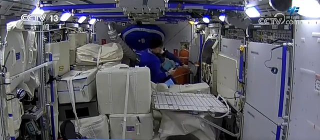 中国“太空之家”工作周记不断“更新”机器人“小航”实力“抢镜”(图5)