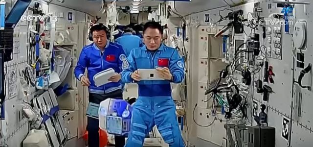 中国“太空之家”工作周记不断“更新”机器人“小航”实力“抢镜”(图4)