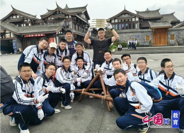 成都西北中学多维开展研学实践活动解锁“行走的思政课”(图4)