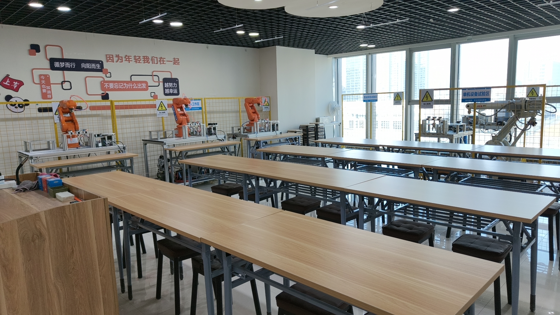 2026年工控培训怎么选？郑鼎-侯俊霞老师团队实力解析与学员口碑揭秘(图1)